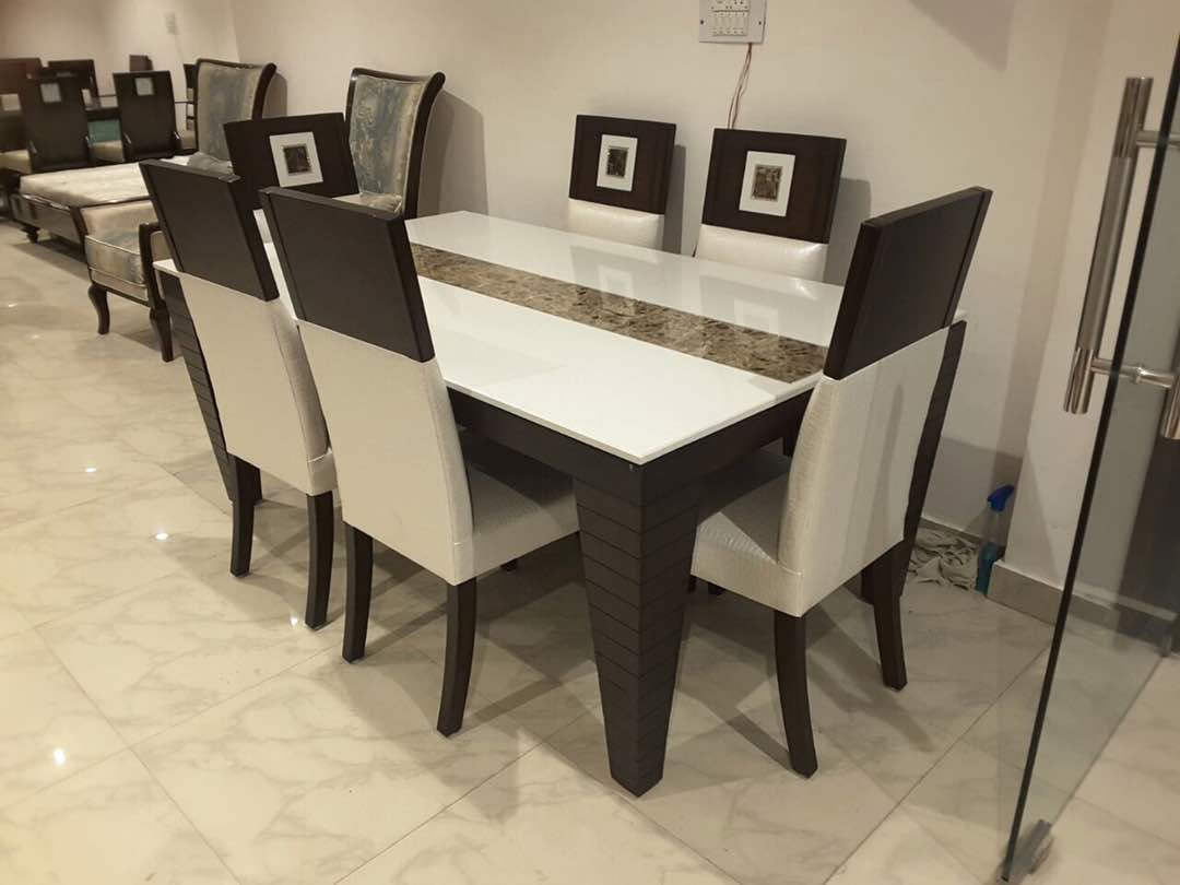 Extendable Dining Table